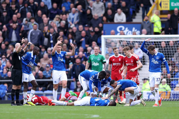 在防守时不 在防守时不